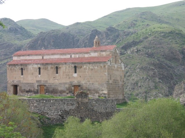 Армянскі манастыр Цыцэрнаванк IV-V ст. на тэрыторыі кантраляванай НКР.
