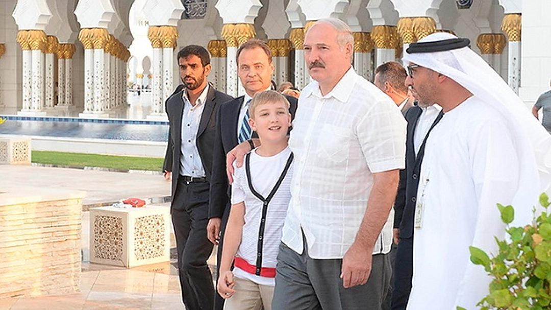 Kola i Alaksandr Łukaszenka dwa lata temu w Zjednoczonych Emiratach Arabskich fot. Belta.by